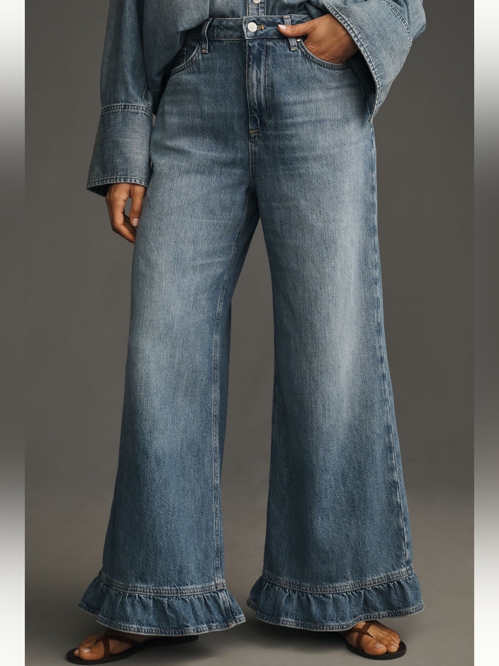 Pilcro Solene High Rise Wide Leg Ruffle
Flare Jeans - Picture 3 of 5